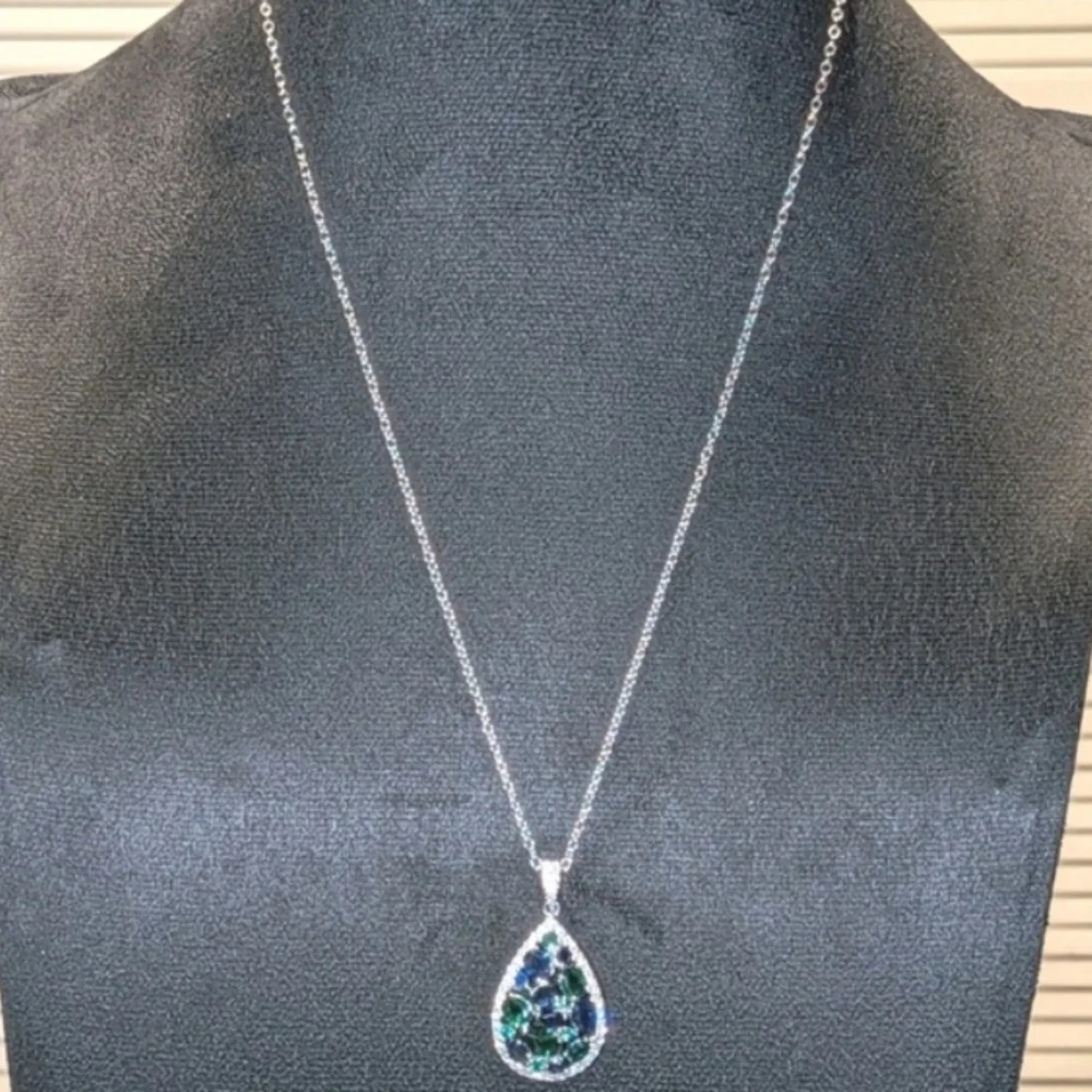 Elegant Silvery Pave Dazzling Green/blue Sapphire Pendant Teardrop Necklace 18